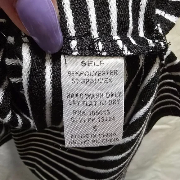 Savanna Jane White Black Striped Sleeveless Top Floral Embroidery Small Tank - Picture 7 of 9